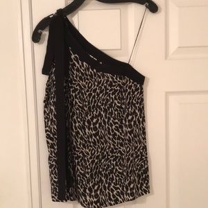 Rabbi & Nikki Silk One Shoulder Leopard Print Top